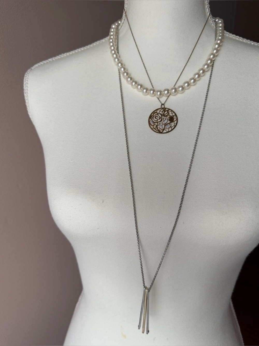 3 necklace lot